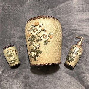 3pc ,Wally sage, bathroom set. Waste basket, lotion pump and tumbler.